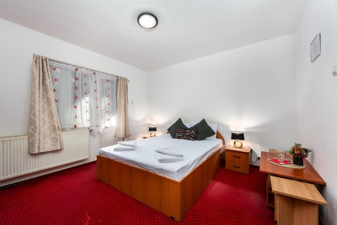 Pensiunea Ursuletul Paddington Predeal Exteriér fotografie