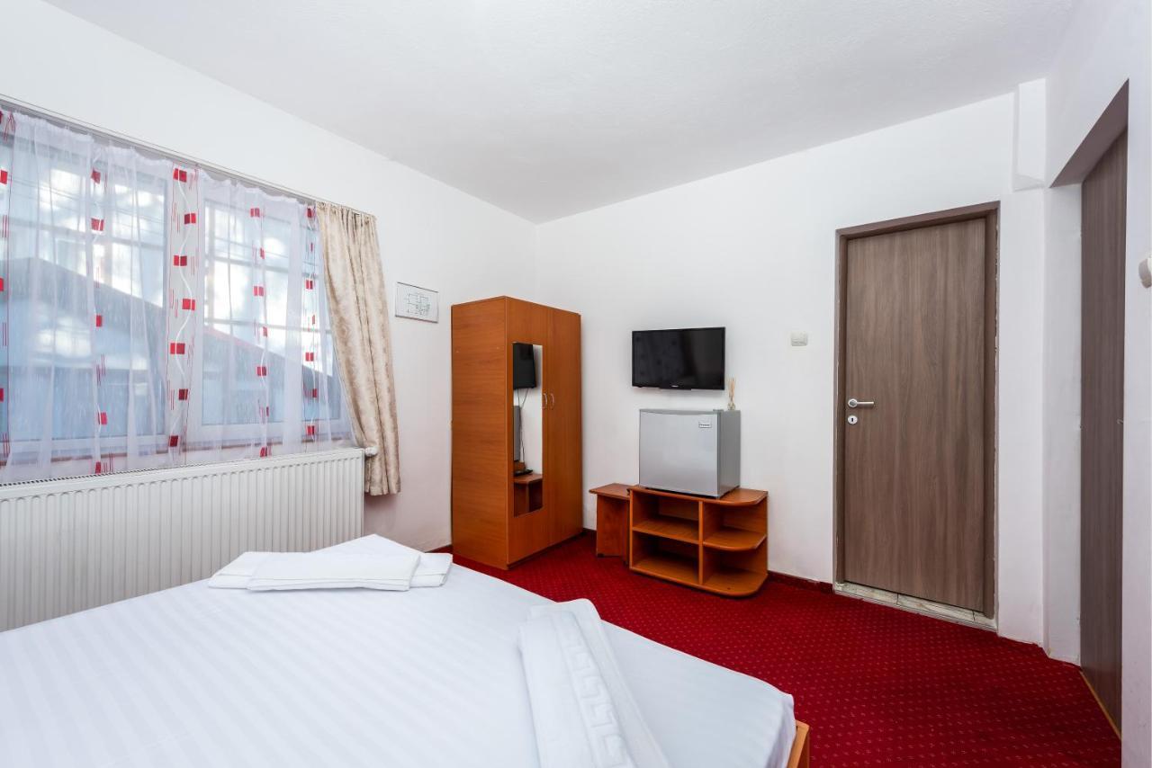 Pensiunea Ursuletul Paddington Predeal Exteriér fotografie